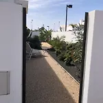 Buganvillas 77 *
