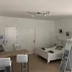 Buganvillas 77